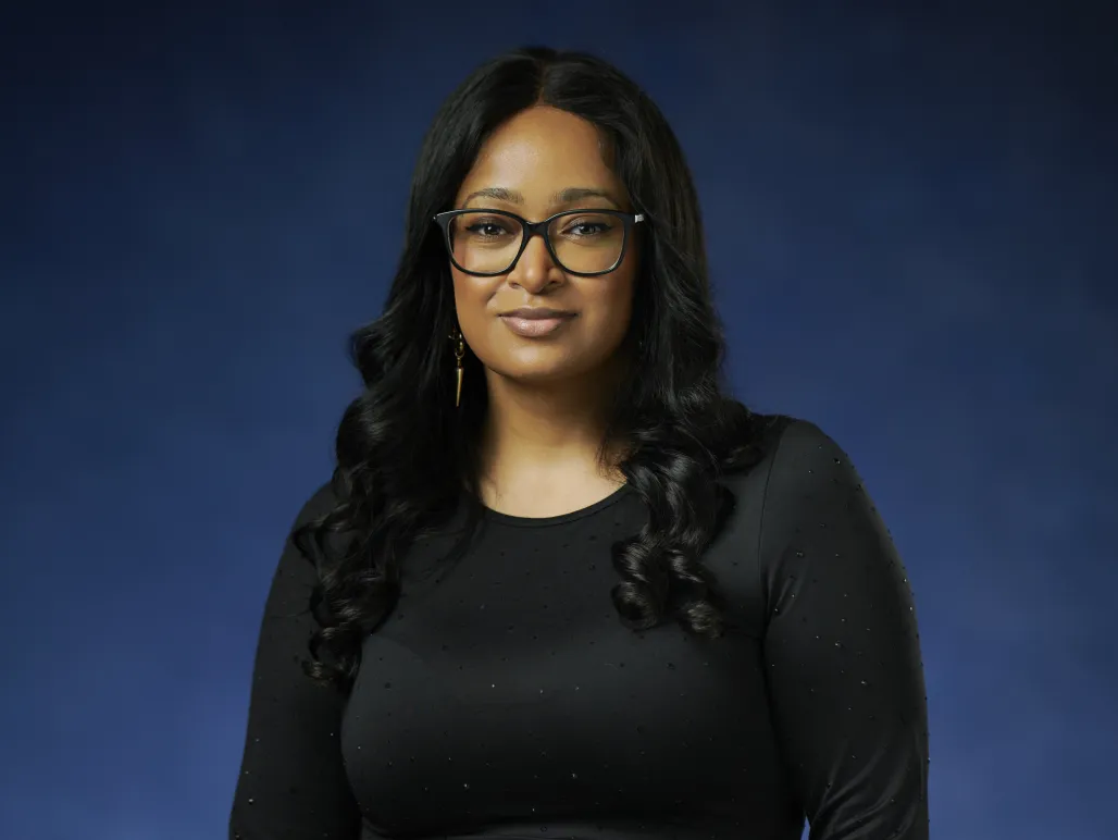 Beza, Ålandsambassadör.